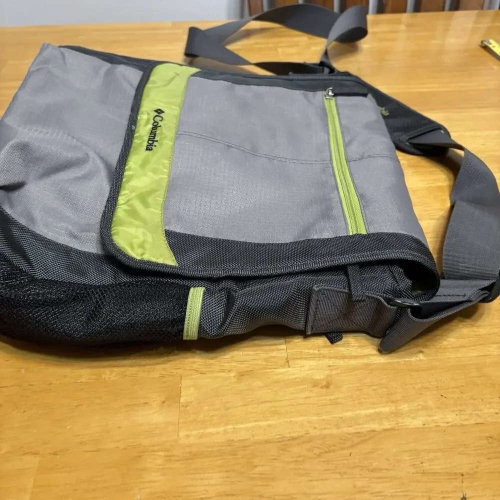 Columbia Messenger Diaper‎ Bag Timeless Travel w Thermal Bottle Chamber Gray F5
